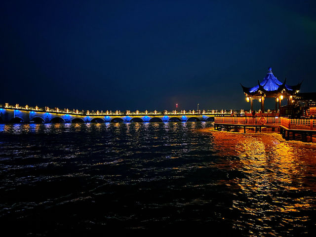 Zhouzhuang by Night – Pure Magic on the Water