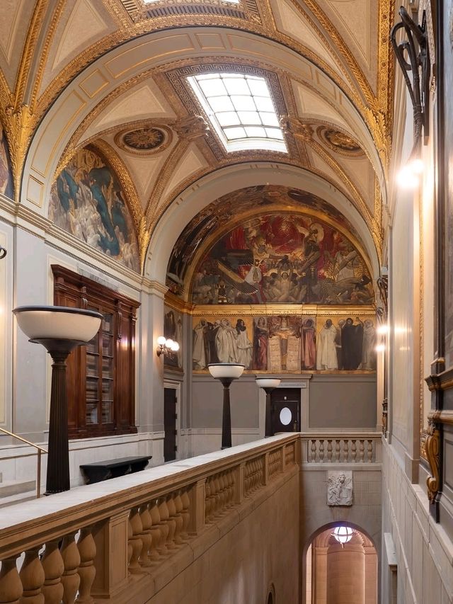 📚 Boston Public Library: Where History, Art, and Silence Speak Loudly 🕊