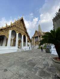 How to Visit Thailand’s Sacred Temples the Right Way (And the Top 3 to See)
