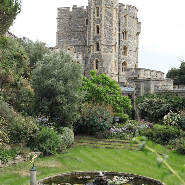 A Majestic Journey Through History – Windsor Castle Delivers!