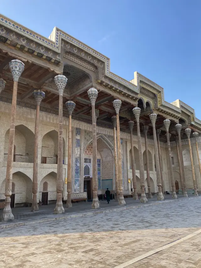 Узбекистан: Путешествие в Бухару и её знаковые достопримечательности!