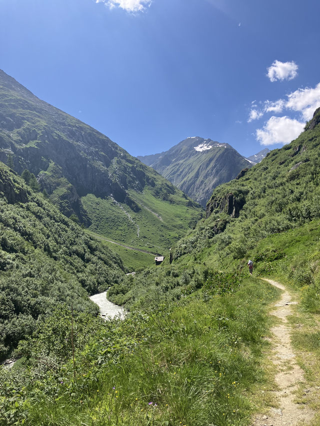 Where Wild Beauty Takes Over: Pragraten & Umbaltal Waterfall 🌄💙