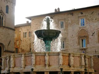 Perugia Stroll✨,