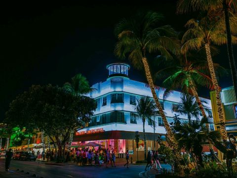 アール・デコ歴史地区 — マイアミで最もカラフルな建築エリア。 | Trip