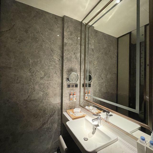 5⭐️Luxury Hotel🏨~Crowne Plaza Hotel 