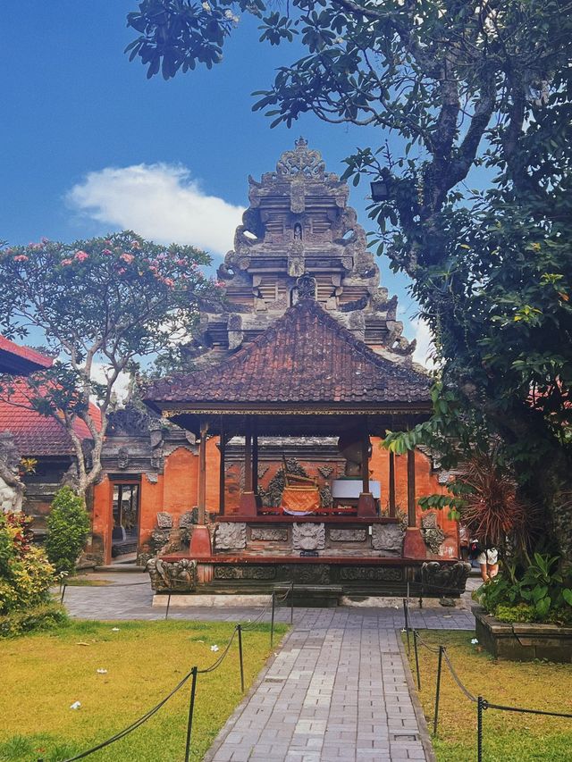 Ubud Palace: Stepping into Balinese History