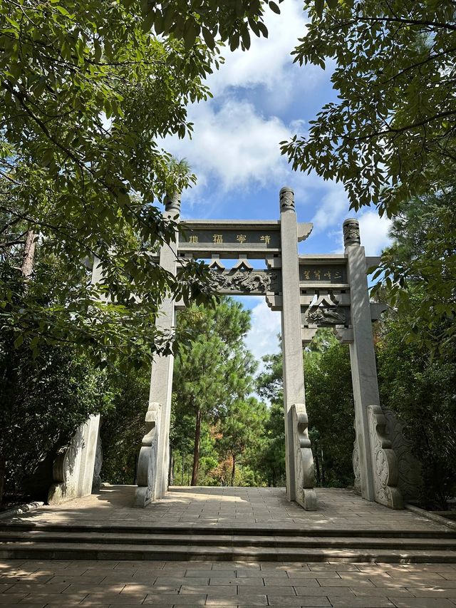曲靖旅遊｜登寥廓山賞靖寧寶塔遊玩攻略