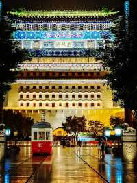 前門大街北京夜晚的前門有一種別樣的美前門大街