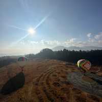 雲南騰沖，火山地熱國家地質公園！推騎馬上山！