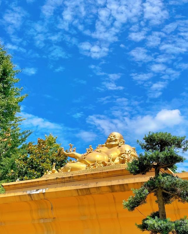 繁華鬧市之地總有一方淨土