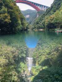 貴陽｜徒步香火岩翻山越嶺，闖進綠野仙踪