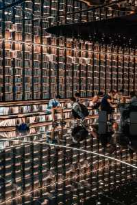 廣州拍照· 被星空包圍的圖書館，炫酷超好拍！