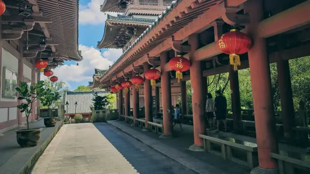 The highest-altitude temple in Shenzhen---Dahua Xing Temple