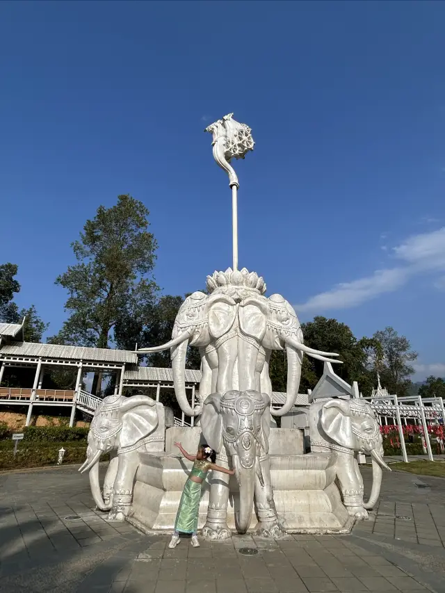 Menghuan Great Silver Pagoda | Landmark of Mang City, experience the Southeast Asian vibe without leaving the country