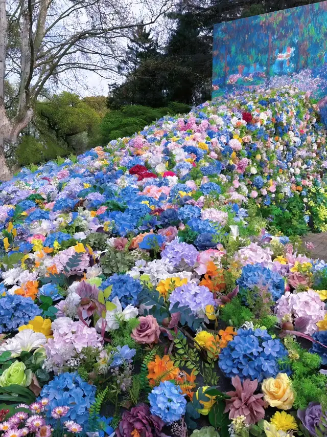 เทศกาลดอกไม้ในฤดูใบไม้ผลิเข้าไปอยู่ในภาพวาดสีน้ำมัน 'สวนโมเน' ที่น่าหลงใหล