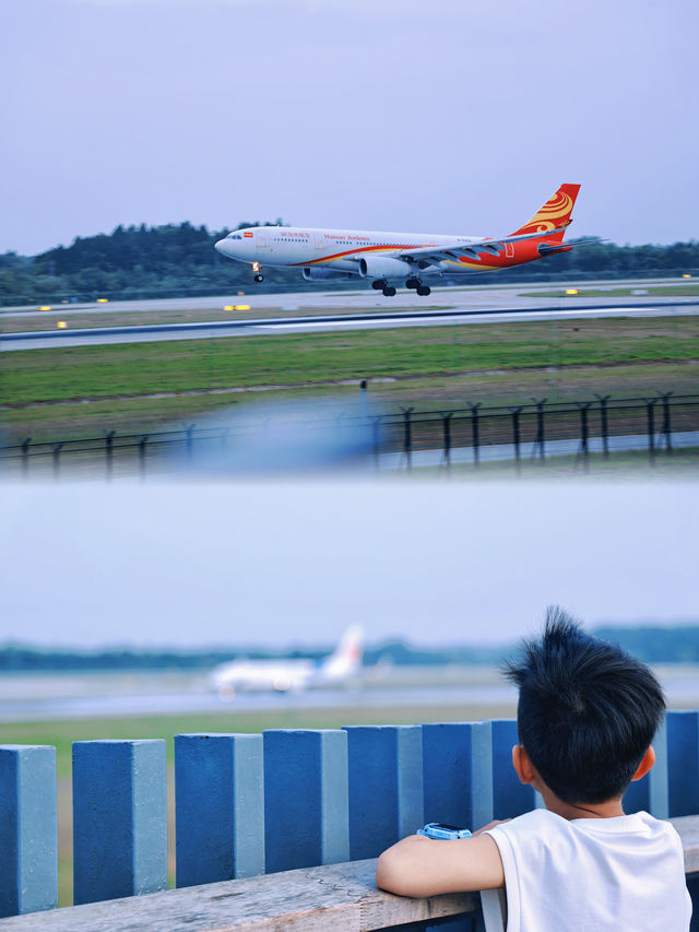 成都新地標，與飛機合影看飛機最近的地方