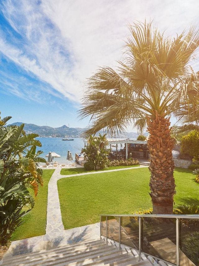 🌟 Yalıkavak's Luxe Haven: Avantgarde Refined 🏨✨