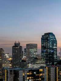 🌟✈️ Bangkok's Best: Carlton Hotel Sukhumvit 🏨🍹