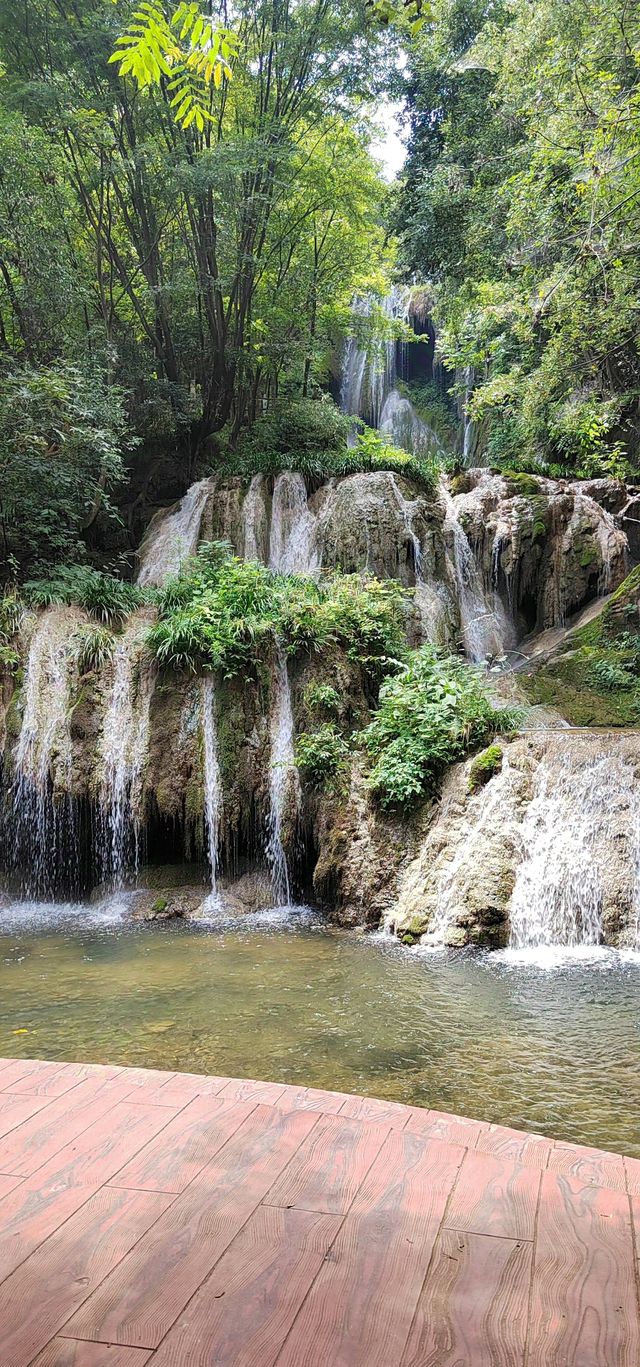 湖北香香水河丨"楚天九寨溝""小庐山"，係湖北著名嘅避暑勝地。