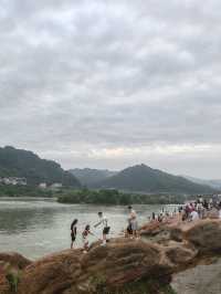 被群山包圍嘅小縣城太適合避暑喇。