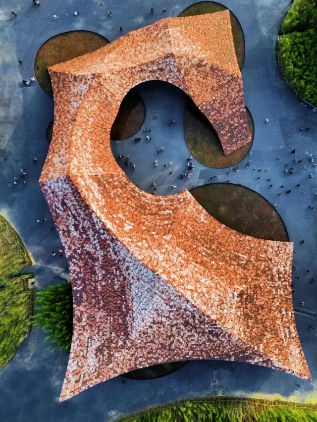 장쑤성 이싱의 보물 같은 작은 도시에서 즐기는 무료 관광지 1일 여행.