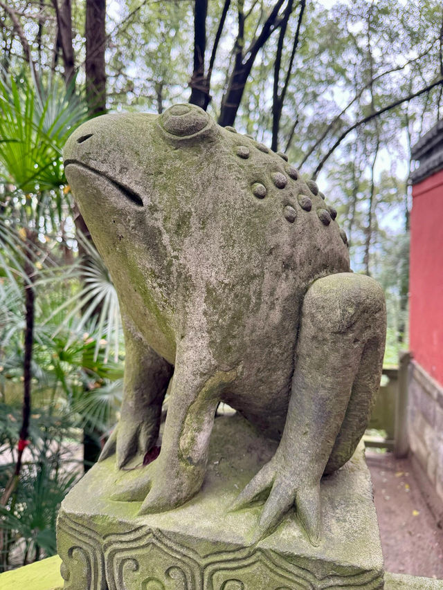 2.川南明珠｜瀘州玉蟾山｜石刻藝術的震撼之旅！。