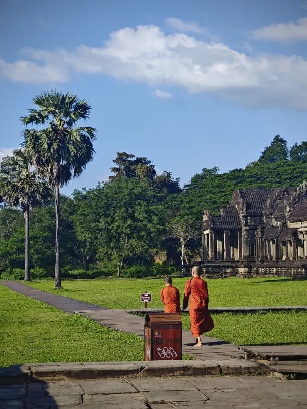 Explore Angkor Wat's Grand and Small Circuits in One Day