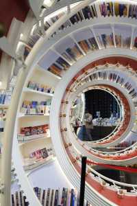 必打卡人氣熱點｜宛如時空隧道的書店