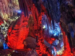 Huanglong Cave, Western Hunan: Experience the Wonders of Nature