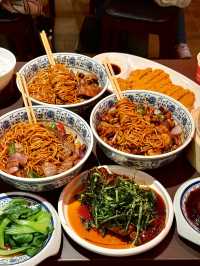 蕪湖八佰伴還是厲害的…皖南首店 ！ ！ ！