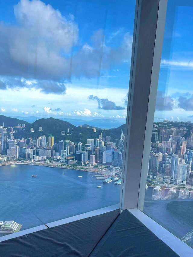 香港麗思卡爾頓酒店：無敵海景奢享