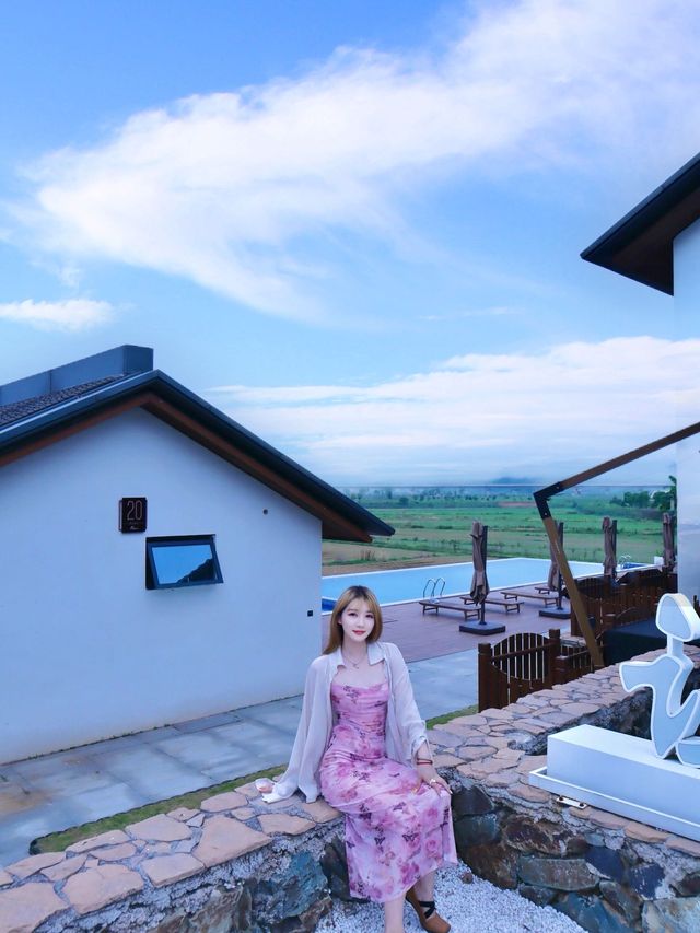 天青色等煙雨，而我在瑤里……