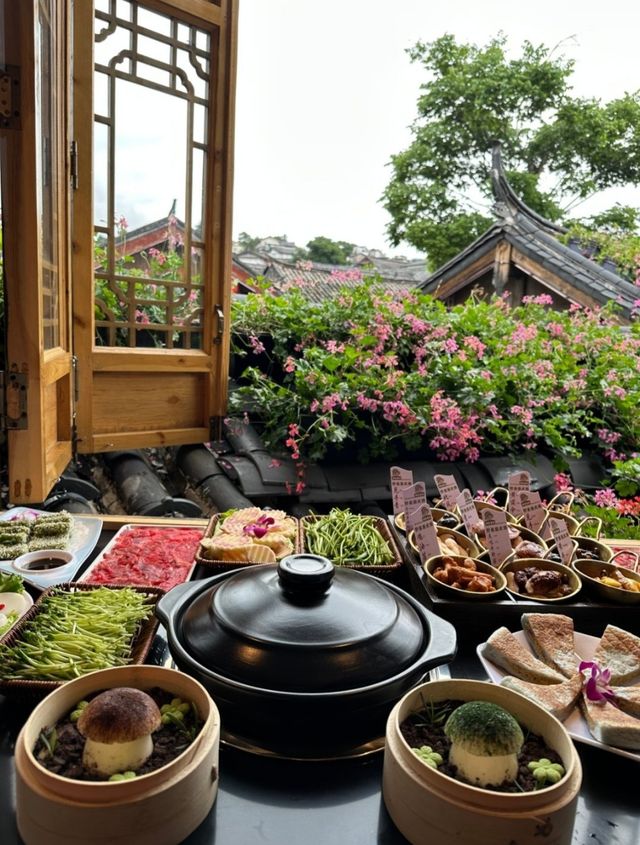 一啖入魂！麗江野生菌火鍋嘅極致誘惑