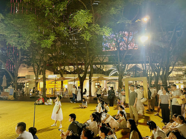 💫 人才公園燈光秀｜夜幕下的賽博龐克之城