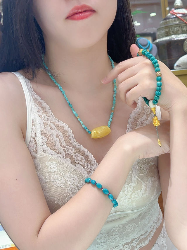 在麗江深巷,我找到了藏地貴族級珠寶唐卡秘境 在麗江深巷,我找到了藏地貴族級珠寶唐卡秘境
