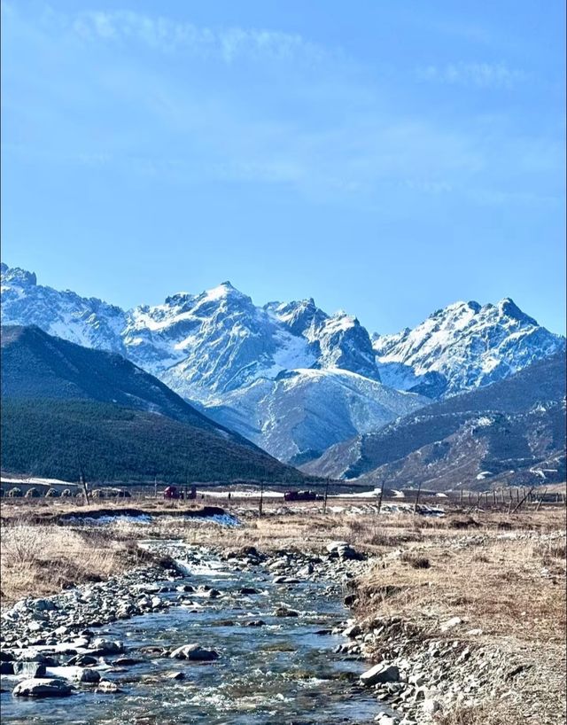 阿尼嘎卓·馬牙雪山:藏地聖境的冰雪傳奇 阿尼嘎卓·馬牙雪山:藏地聖境的冰雪傳奇