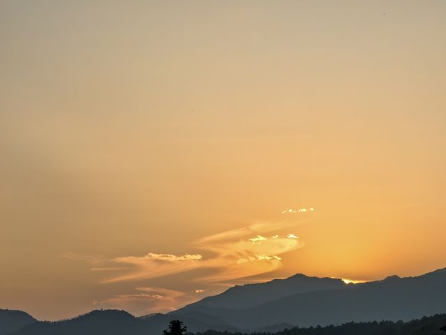 # 奔赴桃花潭，在八景精舍枕著詩意入眠