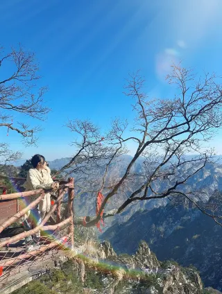 Laojun Mountain Winter Leg Pain Guide: The Cost and Redemption of Snowy Clear Skies at the Golden Summit