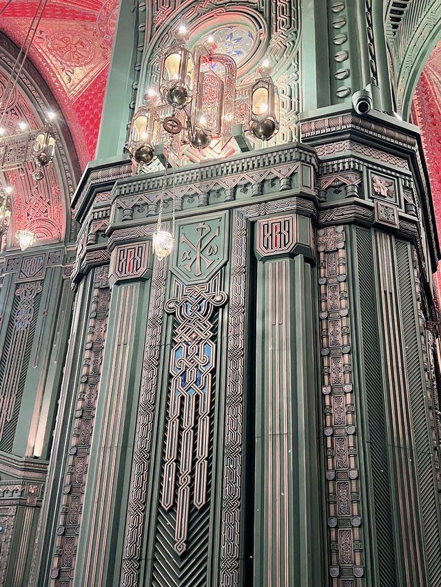 震撼到失語!這座軍教結合的教堂,藏著最硬核的家國信仰 震撼到失語!這座軍教結合的教堂,藏著最硬核的家國信仰