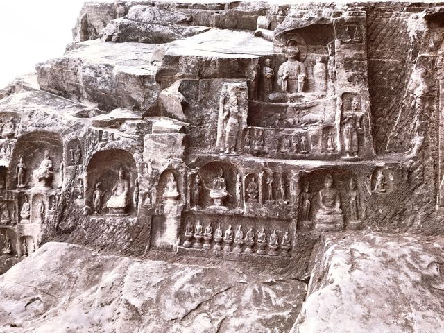 中國四大石窟之首——龍門石窟 中國四大石窟之首——龍門石窟