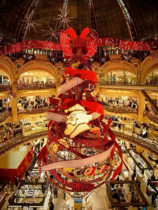 パリのクリスマスで最も美しい場所はすべて無料です（まとめ版