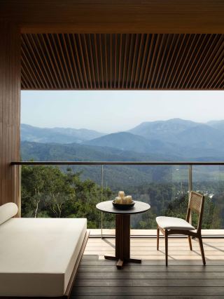 เวลาหกโมงเย็นในจิงหม่าย พลังแห่งการเยียวยานั้นเข้มข้นมากจนแทบจะท่วมท้น!