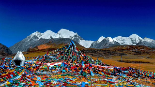  Tanggula Mountain Travel Guide   Location: Qinghai - Tanggula Mountain Pass  Best Season: June to September (Summer Cool / Photography