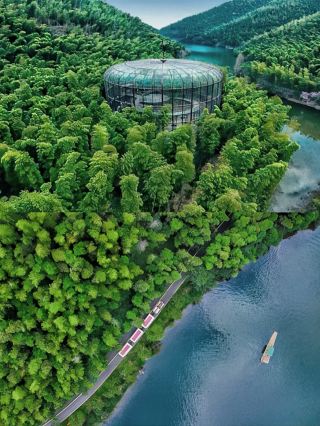 天目湖御水温泉・竹渓谷ホテルは、隠れた竹林の奥深くで自然の壮大な景色を一望できます