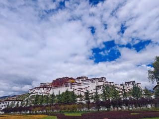 Tibet, on the roof of the world, is a place where the soul dwells poetically.