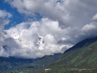 Suosong Village: The Jewel of Namcha Barwa in Nyingchi.