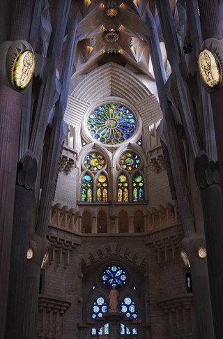 Understand Gaudí in Barcelona, and the romance of this city
