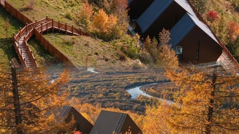 Erguna cabin is legendary | Take in the entire grassland valley view from your bed — traveler post in Genhe