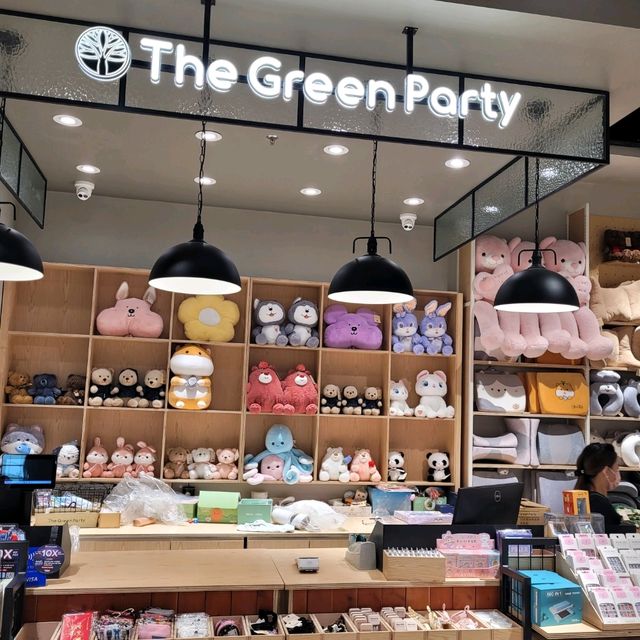 THE GREEN PARTY FOR CUTE ACCESSORIES