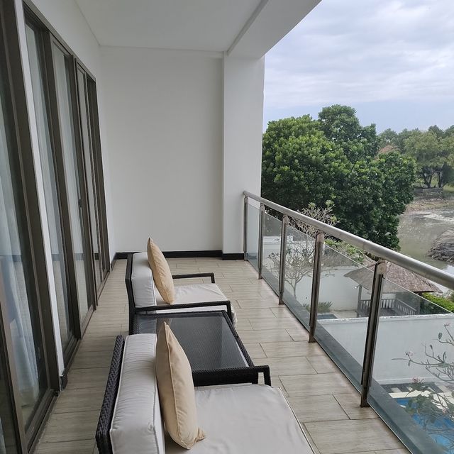 LV8 Resort